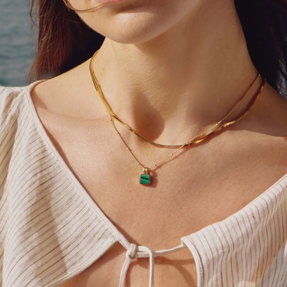 Missoma LUCY WILLIAMS SQUARE MALACHITE NECKLACE RP $196.00 - Picture 4 of 5